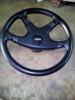 ขายพวงมาลัยแต่ง