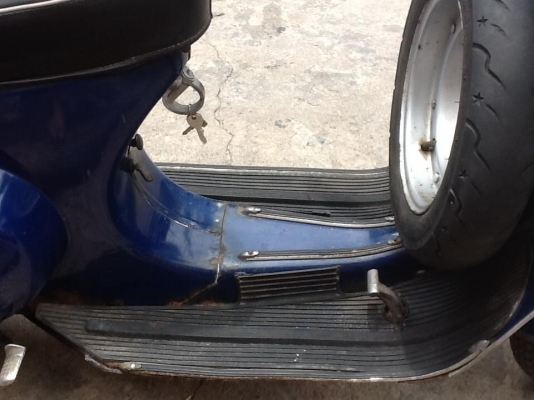 Ya vespa shop เสนอขาย 50cc italy 30000฿(ราคาดีกว่าซื้อ64ดัดแปลงย้อมแมวศูนย์เอียง)