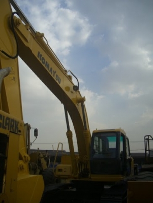 รถแบคโฮมือสอง KOMATSU PC200-6 สภาพรถเยี่ยม 090-268-2646