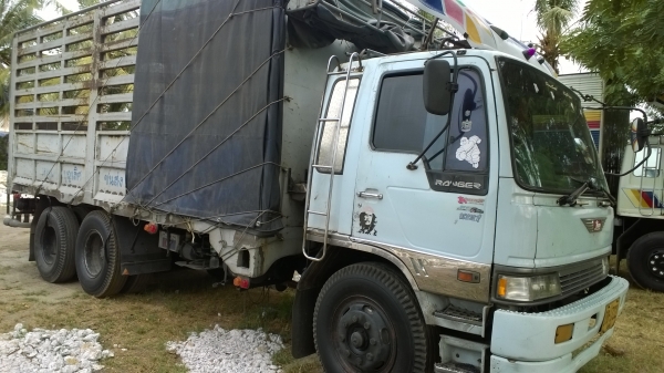 10ล้อเพลาเดียว FL187 รถสวยพร้อมใช้..เครื่องHO7C 185แรง  คัสซีสวย....