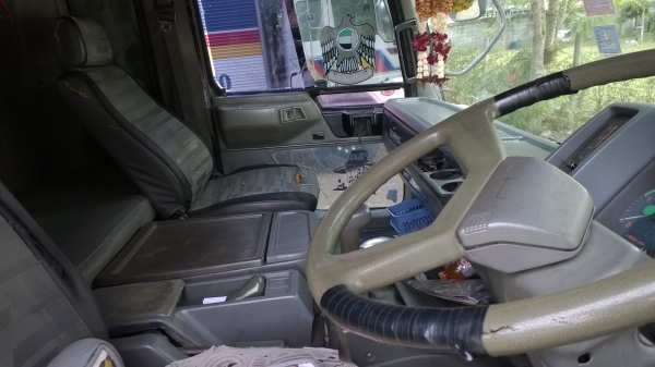 10ล้อเพลาเดียว FL187 รถสวยพร้อมใช้..เครื่องHO7C 185แรง  คัสซีสวย....