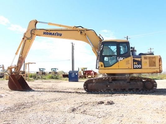 รถแบคโฮมือสอง KOMATSU PC200-7 สภาพรถเยี่ยม 090-268-2646