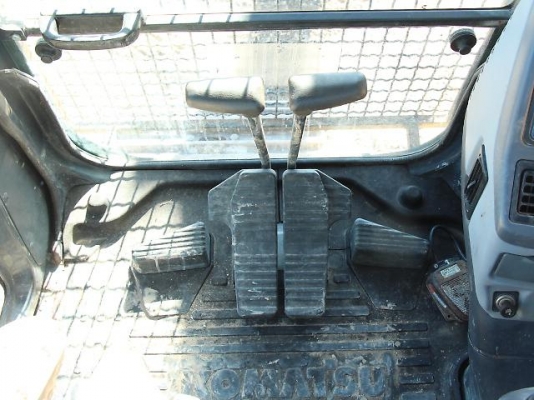 รถแบคโฮมือสอง KOMATSU PC200-7 สภาพรถเยี่ยม 090-268-2646