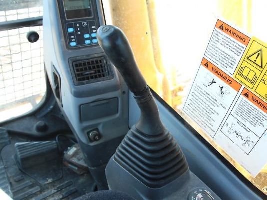 รถแบคโฮมือสอง KOMATSU PC200-7 สภาพรถเยี่ยม 090-268-2646