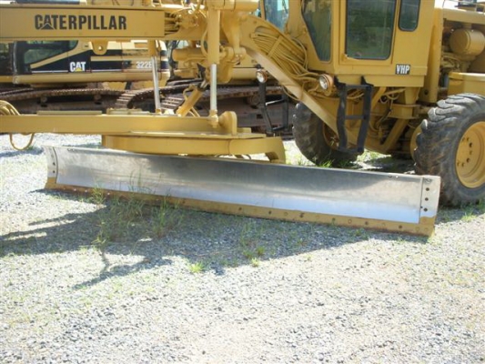 ขายรถเกรด 140G นำเข้าจากอเมริกา ทำสีสภาพพร้อมใช้งาน S/N :72V-15019  Year:1992  Hour:1xxxx  รถจอดที่รังสิตพร้อมตรวจสภาพค่ะ  สนใจติดต่อสอบถามรายละเอียดเพิ่มเติมได้ที่เบอร์ 094-5543017  เจี๊ยบ MTS ค่ะ