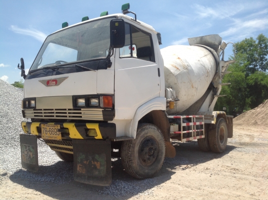 ขาย สด  ผ่อน  รถโม่ปูน ทะเบียนพร้อมโอน   3   คิว