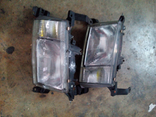 ไฟหน้าโตโยต้าคราว