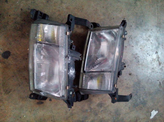 ไฟหน้าโตโยต้าคราว