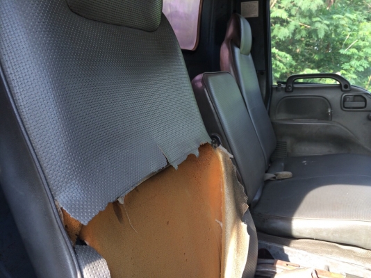 ขายรถบรรทุก6ล้อติดเครน3ตัน ISUZU NPR 120แรงม้า ปี2538 C/N NPR66PX5S-7xxxxxx E/N 4HF1-2xxxxx รถห้าง ทะเบียนไม่ขาด