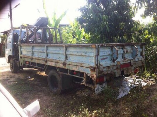 ขายรถบรรทุก6ล้อติดเครน3ตัน ISUZU NPR 120แรงม้า ปี2538 C/N NPR66PX5S-7xxxxxx E/N 4HF1-2xxxxx รถห้าง ทะเบียนไม่ขาด