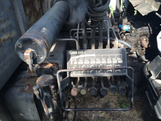 ขายรถบรรทุก6ล้อติดเครน3ตัน ISUZU NPR 120แรงม้า ปี2538 C/N NPR66PX5S-7xxxxxx E/N 4HF1-2xxxxx รถห้าง ทะเบียนไม่ขาด