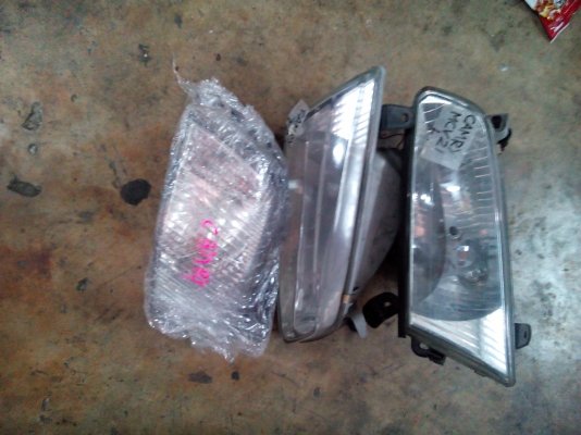 ไฟหน้าไฟมุมแคมรี่