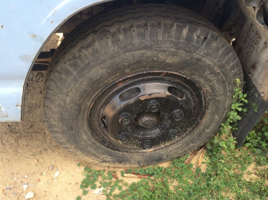 ขายรถบรรทุก6ล้อติดเครน3ตัน ISUZU NPR 120แรงม้า ปี2538 C/N NPR66PX5S-7xxxxxx E/N 4HF1-2xxxxx รถห้าง ทะเบียนไม่ขาด