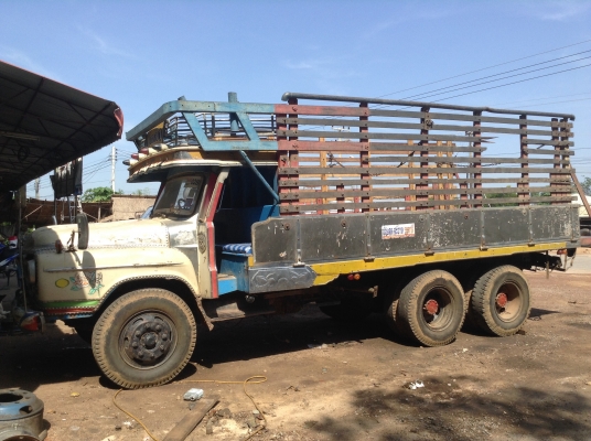 ขาย 10 ล้อหัวยาว 2 เพลาใหญ่จัมโบ้ 200 เครื่อง EH700 168 แรงม้า สโลว์เกียร์กลาง คานหน้าใหญ่ พาวเวอร์ คัสซีสวยตลอดเส้น ยางเต็ม ทะเบียนเต็มพร้อมโอนครับ