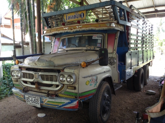 ขาย 10 ล้อหัวยาว 2 เพลาใหญ่จัมโบ้ 200 เครื่อง EH700 168 แรงม้า สโลว์เกียร์กลาง คานหน้าใหญ่ พาวเวอร์ คัสซีสวยตลอดเส้น ยางเต็ม ทะเบียนเต็มพร้อมโอนครับ