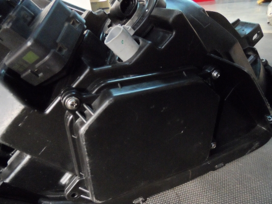 ขาย ไฟหน้า ซีนอน xenon Toyota Wise