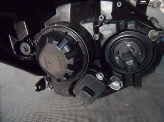 ขาย ไฟหน้า ซีนอน xenon Toyota Wise