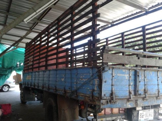 ขายรถ isuzu rocky 175 แรงม้า 6 ล้อ