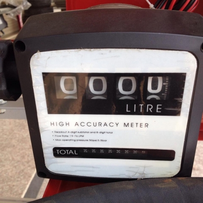 ถังน้ำมัน 430 ลิตร พร้อมหัวจ่าย ใช้แบตเตอรี่ เป็นของใหม่ ถังน้ำมัน 430 ลิตร พร้อมหัวจ่าย ใช้แบตเตอรี่ เป็นของใหม่
