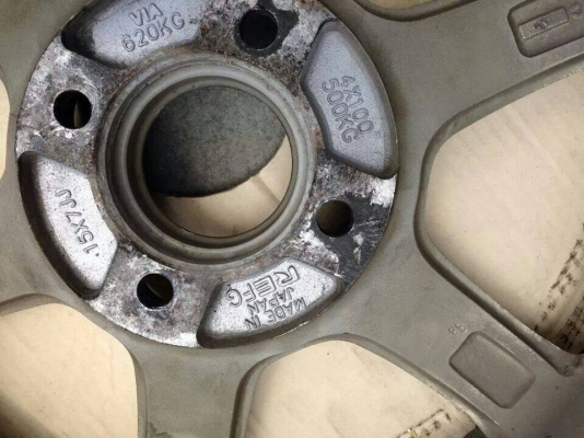 ล้อ TE37 15&times;7 ออฟ38 มือสอง งานเนียนๆ ไม่มีรอย ไม่มีซ่อม จัดไป 8,800 บาท