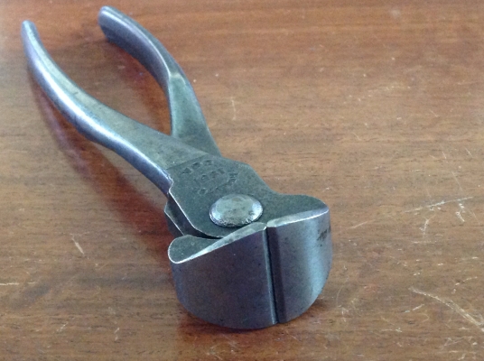 ขายคีมปากนกแก้วโบราณ ปี 1851 อายุ 100 กว่าปี