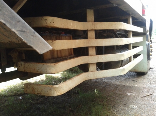 สิบล้อสองเพลา ท้ายลาด (ท้ายเป็ด)   195   แรงม้า พร้อมใช้งาน