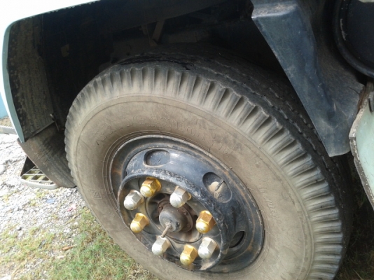 สิบล้อสองเพลา ท้ายลาด (ท้ายเป็ด)   195   แรงม้า พร้อมใช้งาน