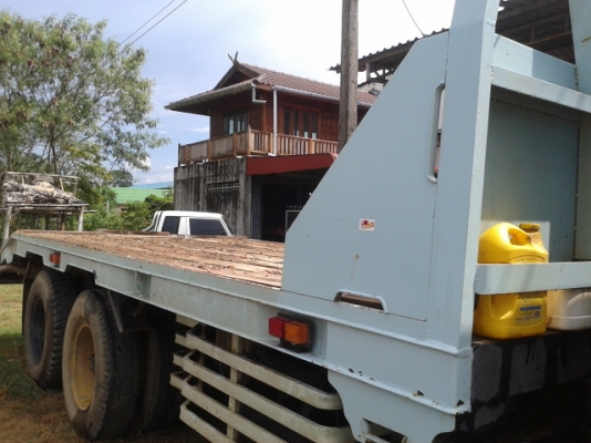 สิบล้อสองเพลา ท้ายลาด (ท้ายเป็ด)   195   แรงม้า พร้อมใช้งาน