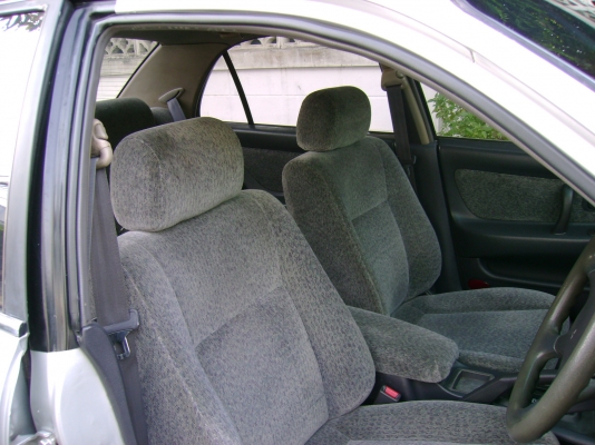 MITSUBISHI ULTIMA 2000 CC เกียร์ AUTO สภาพดี 68,000.-