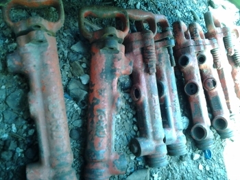 ขายตามสภาพครับ- หัวแย็กลม เจาะปูน TAKU ไม่มีดอก จำนวน 9 ตัว ราคาเหมา ทั้งหมดเพียง 1,500 บาท เท่าน้ันครับ