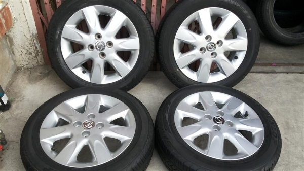 ล้อแม็กซ์ nissan march ขอบ15 พร้อมยาง 175 60 15