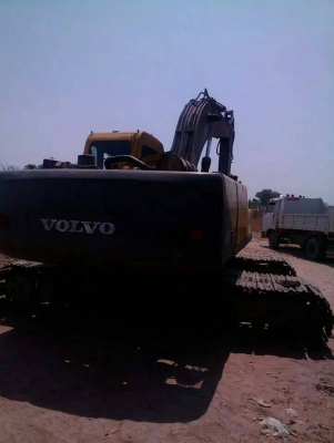 ขายรถขุดแบ็คโค VOLVO210 เอกสารพร้อม ไฟฟ้าเต็มสภาพพร้อมทำงาน บูมดี เอวดี