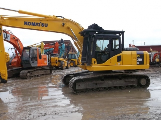 รถแบคโฮมือสอง KOMATSU PC210-LC สภาพรถเยี่ยม 090-268-2646