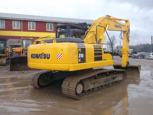 รถแบคโฮมือสอง KOMATSU PC210-LC สภาพรถเยี่ยม 090-268-2646