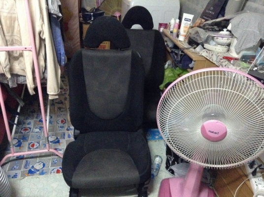 เบาะ Honda Jazz คู่ละ 2800 บาท