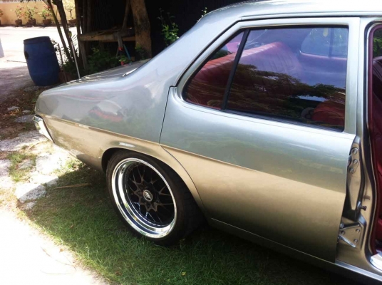 ขายรถคันใหญ่holden ขายรถคันใหญ่holden