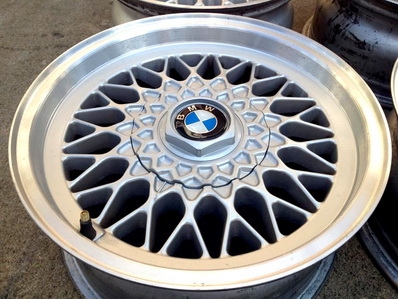 แม็กซ์ BMW ซีรีย์ 5 ขอบ 15 ปัดเงาสวยงาม ไม่ดุ้ง สภาพสวย ตจว ส่งฟรีครับ