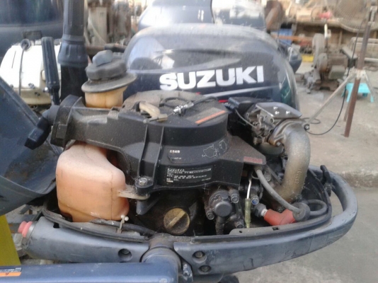 เครื่องยนต์เรือมือสอง