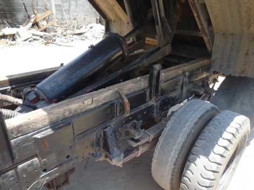 ดั้มพ์ NKR 55 EUS รถห้าง ดั้มพ์ NKR 55 EUS รถห้าง