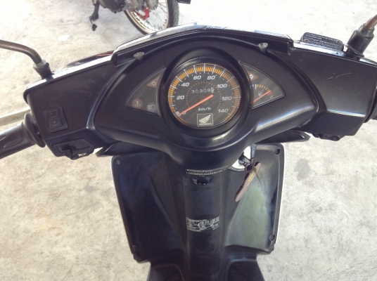 ขาย!!! ฮอนด้าคลิ๊ก รุ่นท็อปล้อแม็ก ปี50 รถเครื่องดีคับ ทะเบียนครบ