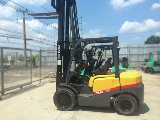 TCM รุ่นล่าสุด FD30T3Z ดีเซล 3 ตัน เสา 3 เมตร เสาเข้าตู้ เครื่องเดิมๆ สภาพดีมาก 340,000 ติดต่อ 094-4267888 จะเด็ด