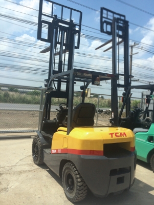 TCM รุ่นล่าสุด FD30T3Z ดีเซล 3 ตัน เสา 3 เมตร เสาเข้าตู้ เครื่องเดิมๆ สภาพดีมาก 340,000 ติดต่อ 094-4267888 จะเด็ด