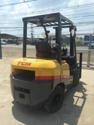 TCM รุ่นล่าสุด FD30T3Z ดีเซล 3 ตัน เสา 3 เมตร เสาเข้าตู้ เครื่องเดิมๆ สภาพดีมาก 340,000 ติดต่อ 094-4267888 จะเด็ด