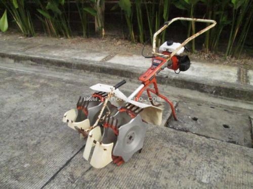 เครื่องพรวนดิน!!! รหัสสินค้า : 13001520  ยี่ห้อ : HONDA รุ่น : F200
