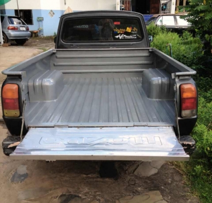 ขายด่วน mazda familia. 1300 cc.4เกียร์ ภาษีปี57