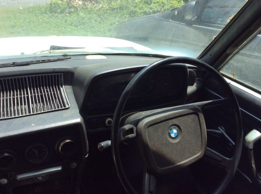 ขาย BMW E12 1974 ไฟท้ายสั่น ราคา 19500 บาท