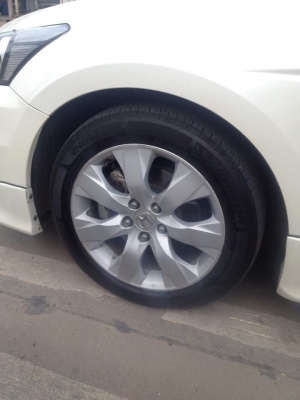 ขายแม็กหร้อมยาง accord ขอบ17 225/50R17