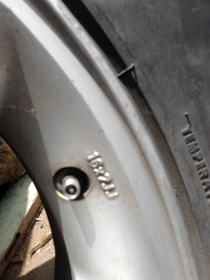 6 รู ขอบ 16   ขาย MAG ISUZU  16X7JJ. มี 1 วง   TEL.081-427-3941