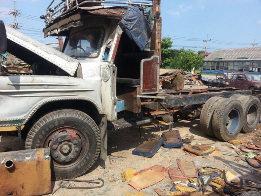 สิบล้อหัวยาว เครื่อง 6BF เกียร์ร็อค พวงมาลัยเพาเวอร์ ช่วงล่างฟูโซ่