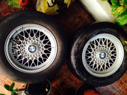 แม๊คbbsขอบ15 5รู120 ใส่BMW สวยๆๆไม่เคยซ่อมไม่ดุ้ง อยางดีดอกแต็มสวยเลย มีครบ4วงเลยพร้อมใช้